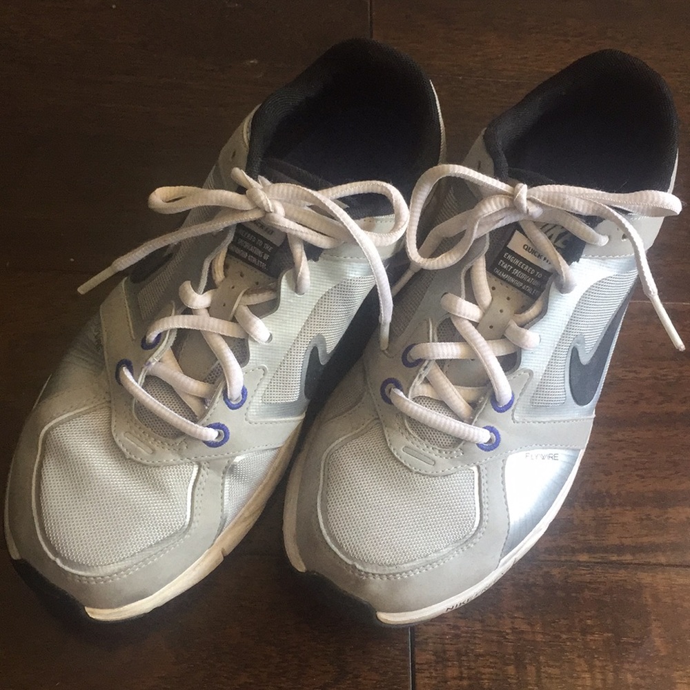 Nike Freext Flywire (Size 7) Women’s